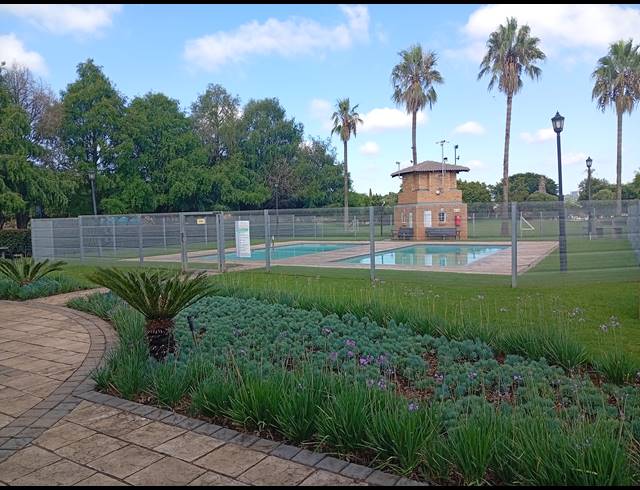 2 BEDROOM TOWNHOUSE FOR SALE IN EQUESTRIA